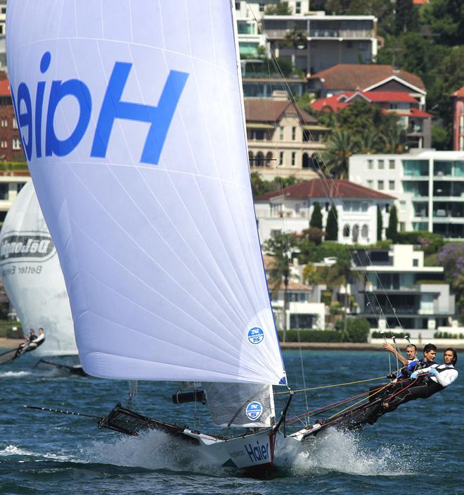 Smooth crew work despite pressure from chasing skiffs © Frank Quealey /Australian 18 Footers League http://www.18footers.com.au